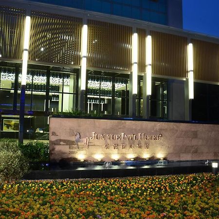 Dongguan Junyue Hotel Zimmer foto