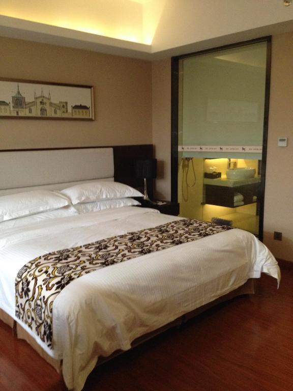 Dongguan Junyue Hotel Zimmer foto